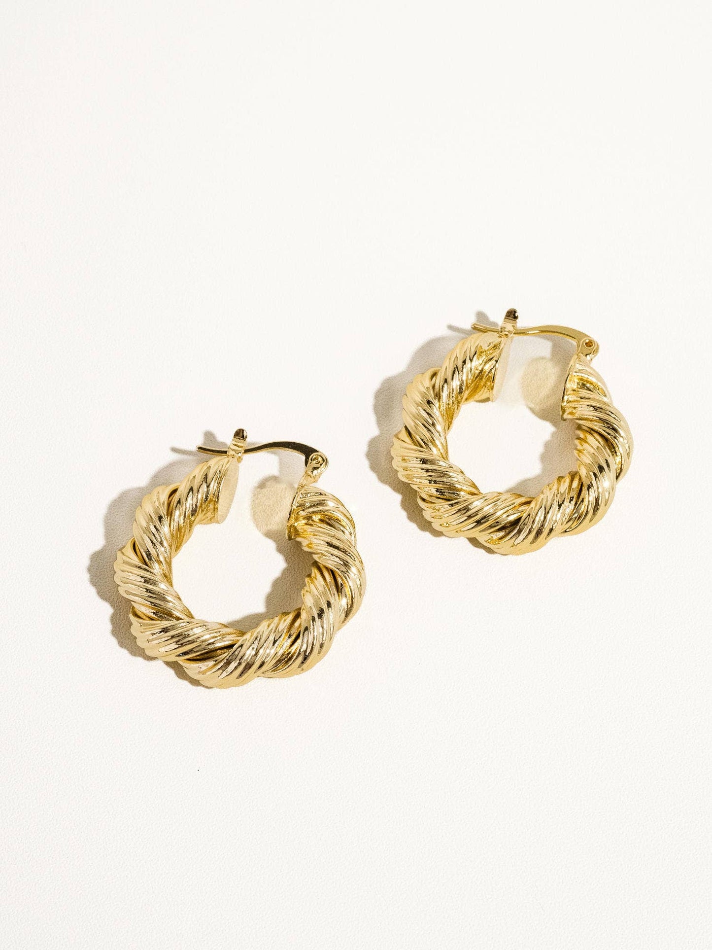 Isla 18K Gold Classic Bold Twisted Hoop Earring